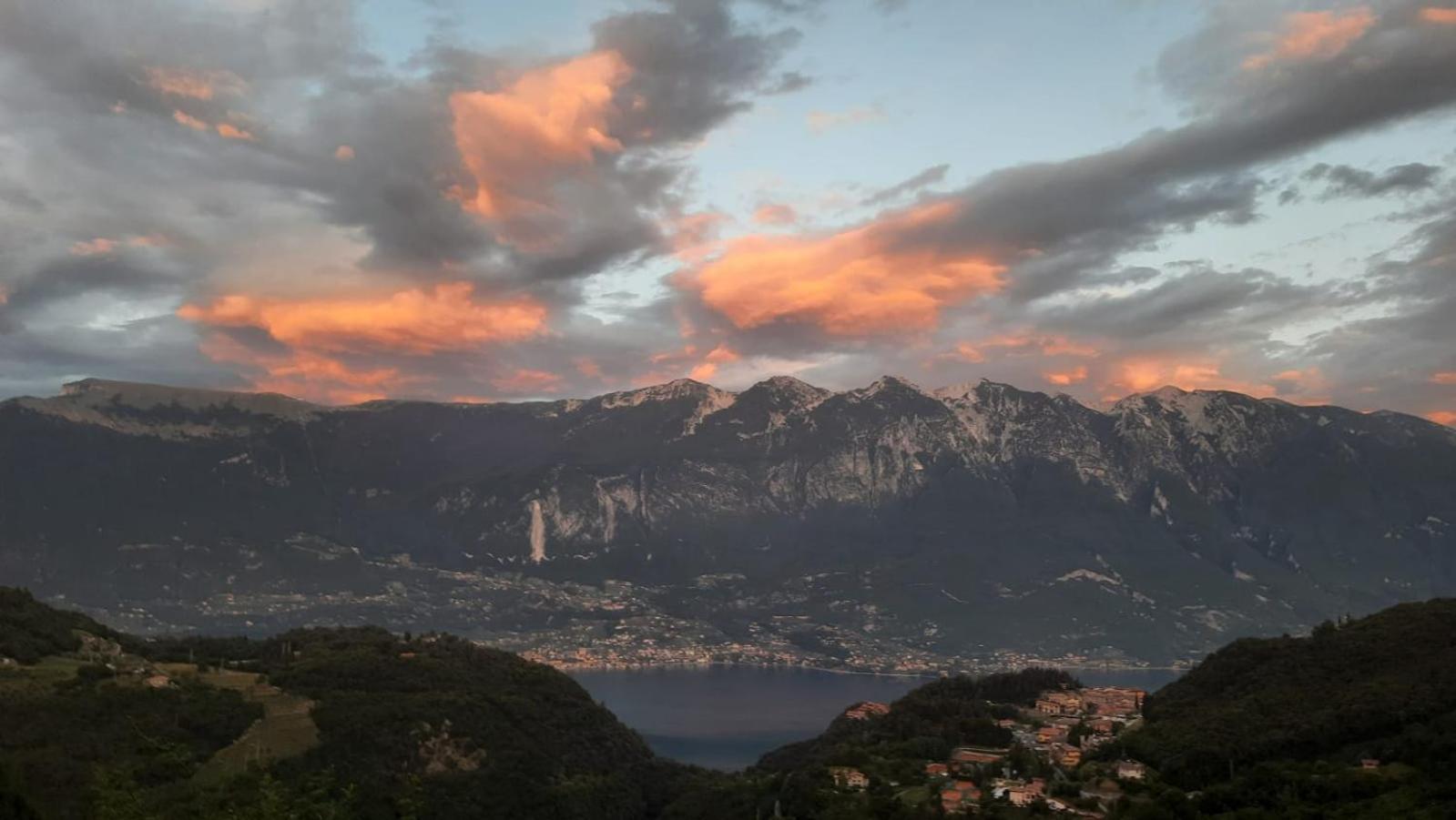 Casa Nel Borgo - Il Picchio Apartamento Tremosine Quarto foto